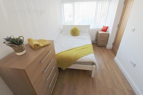 1 bedroom in a house share to rent, Stanton Road - VIEWINGS FROM 8am - 8pm