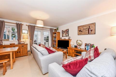 14 Blossom Close, Andover, SP10 3RR
