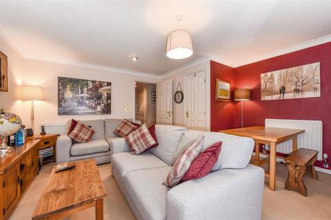 14 Blossom Close, Andover, SP10 3RR