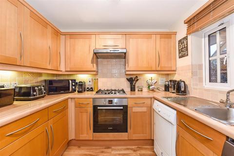 14 Blossom Close, Andover, SP10 3RR