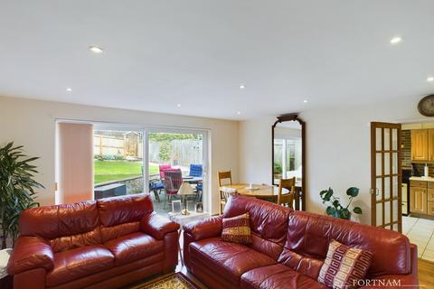 4 bedroom end of terrace house for sale, The Street, Charmouth, DT6