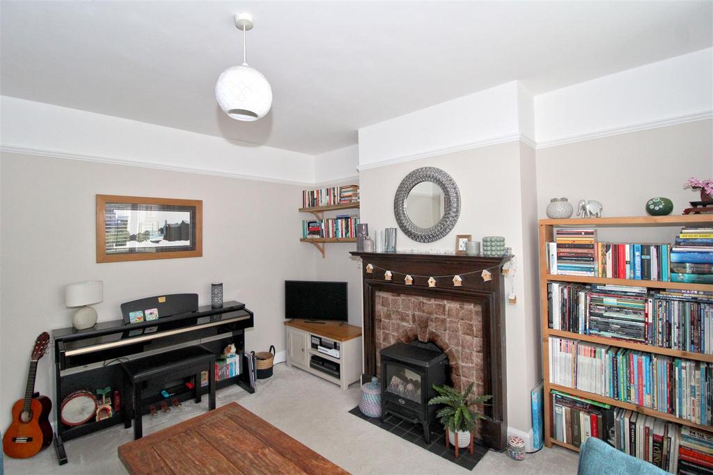 Sutton Drove, Seaford 3 bed semidetached house for sale £425,000