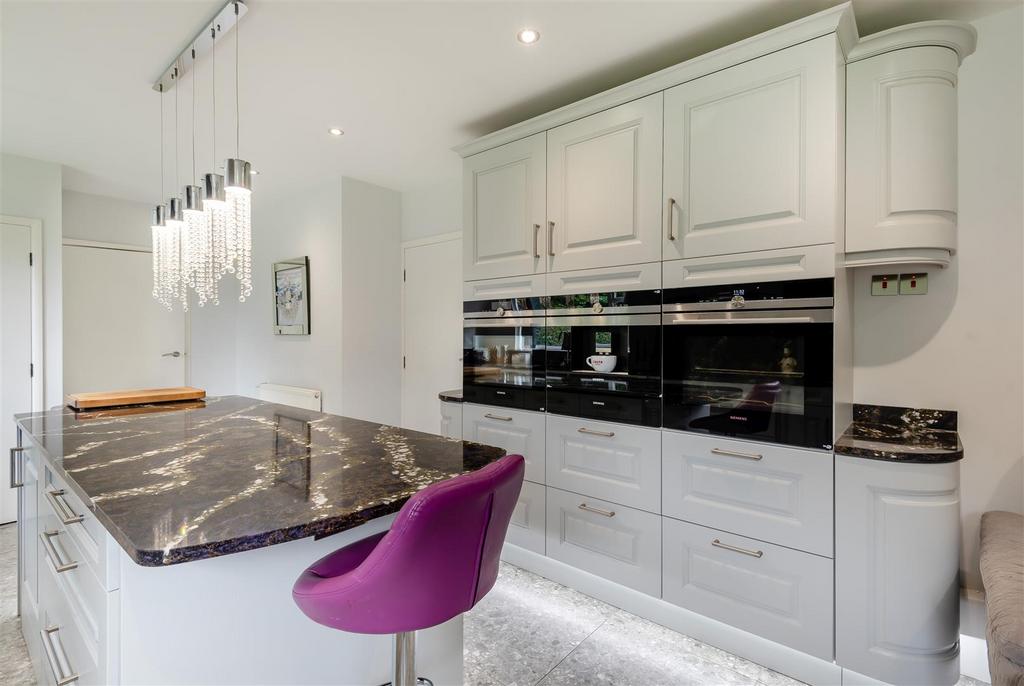 8573874-interior24.jpg