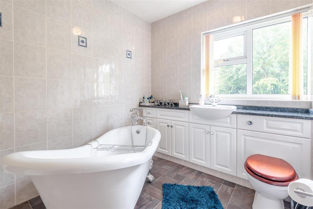8573874-interior51.jpg