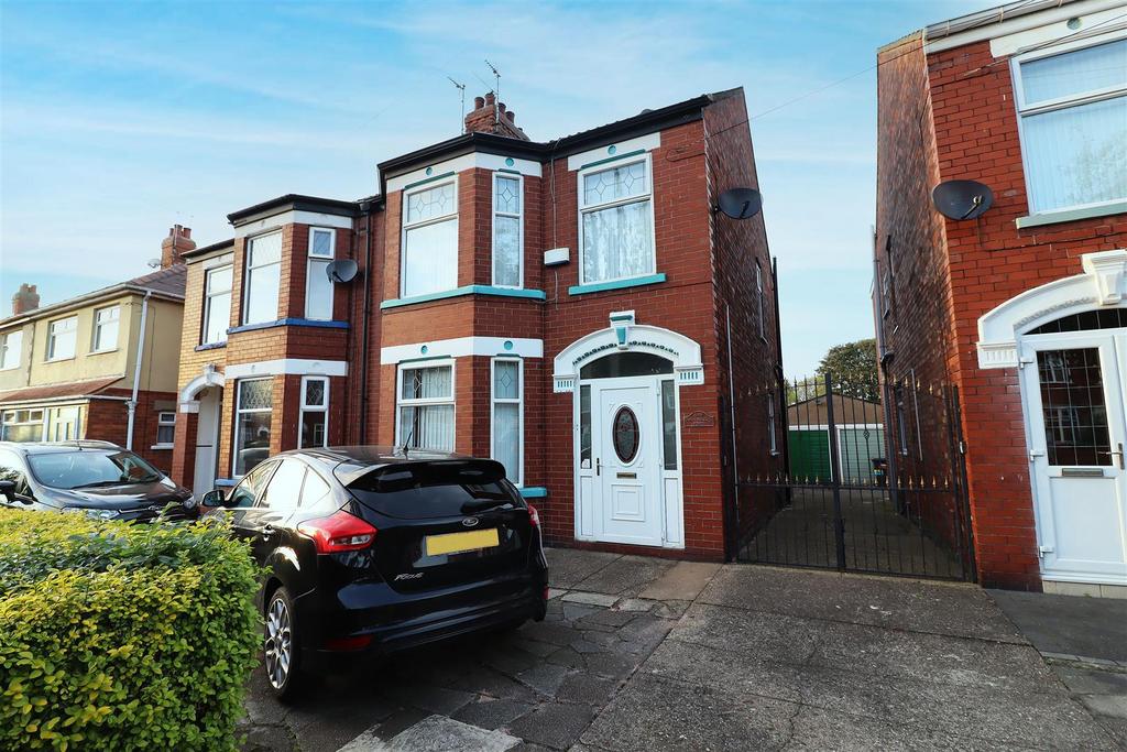 James Reckitt Avenue, Hull 3 bed semidetached house for sale £185,000