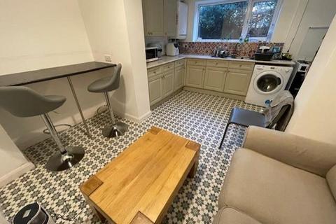 4 bedroom private hall to rent, 20 Ellis Leazes, Durham