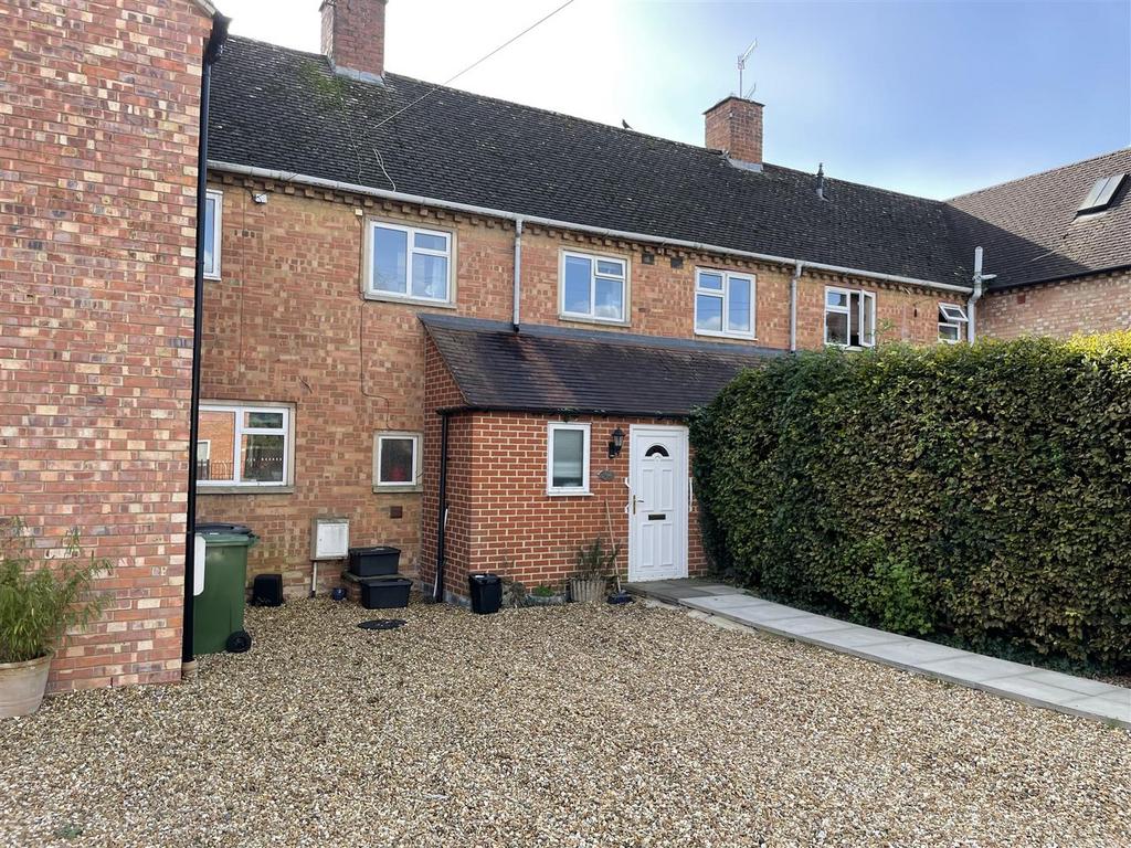 Rissington Road, BourtonOnTheWater, Cheltenham 3 bed terraced house