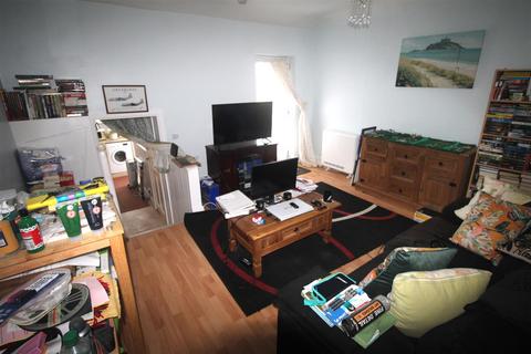 1 bedroom flat for sale, Arundel Road, West Sussex BN17
