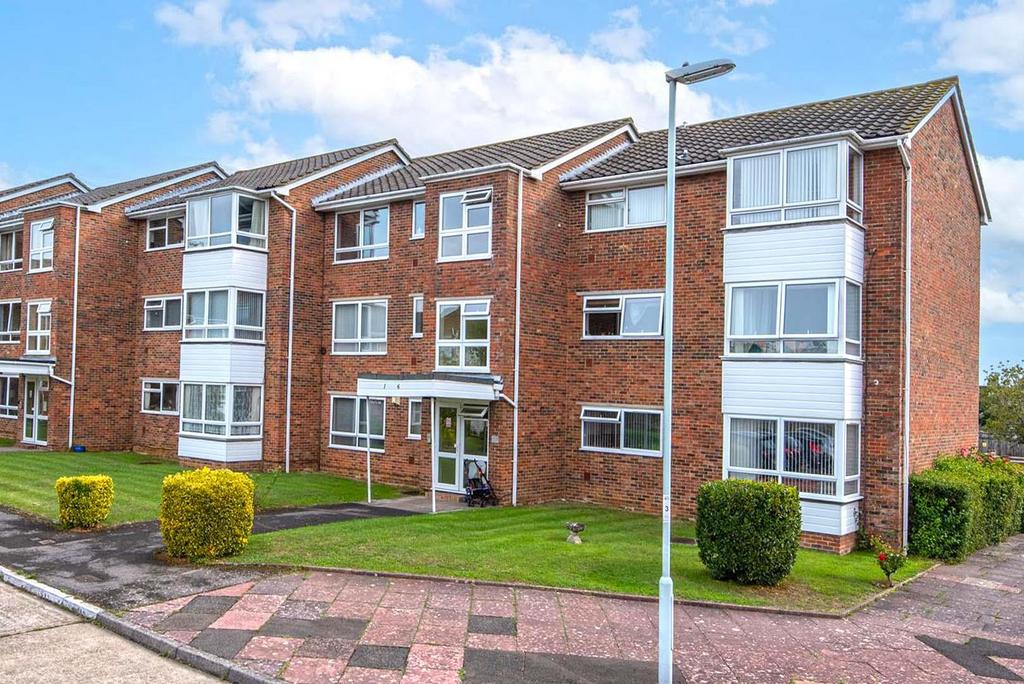 Hawthorn Gardens, Worthing 2 bed flat for sale £230,000
