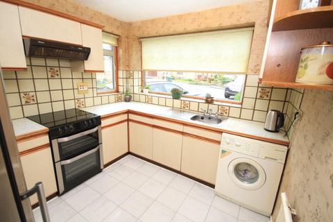 14 Escroft Close, Wyke, Bradford, BD12 9DN