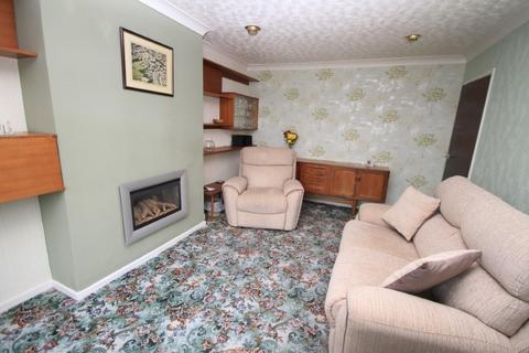 14 Escroft Close, Wyke, Bradford, BD12 9DN