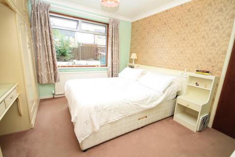 14 Escroft Close, Wyke, Bradford, BD12 9DN