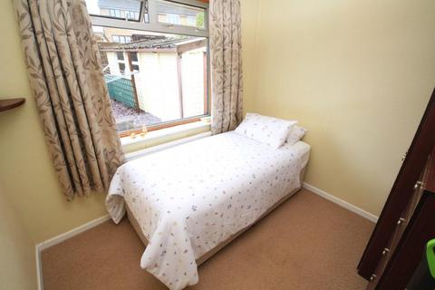 14 Escroft Close, Wyke, Bradford, BD12 9DN