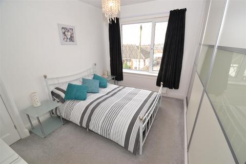 3 bedroom semi-detached house for sale, New Park Road, Queensbury, Bradford