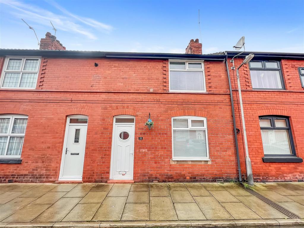 Newton Road, Hoylake 3 bed terraced house £1,100 pcm (£254 pw)