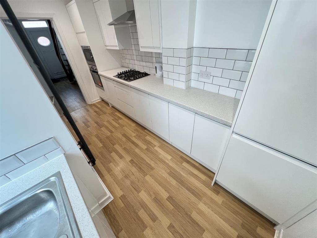 Newton Road, Hoylake 3 bed terraced house £1,100 pcm (£254 pw)