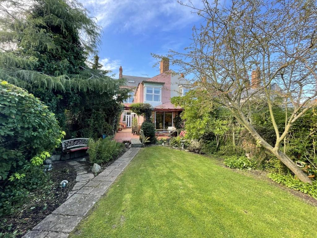 Eldon Grove, Hartlepool 6 bed semidetached house for sale £350,000