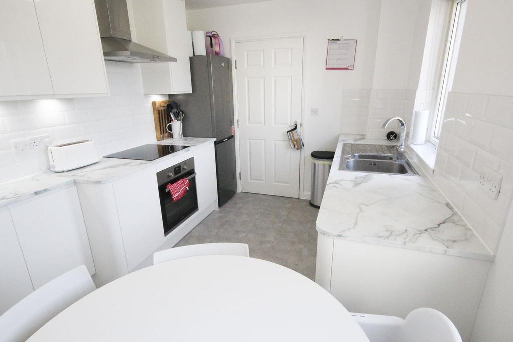 Stone Close, Poole, Dorset 4 bed mews £399,950