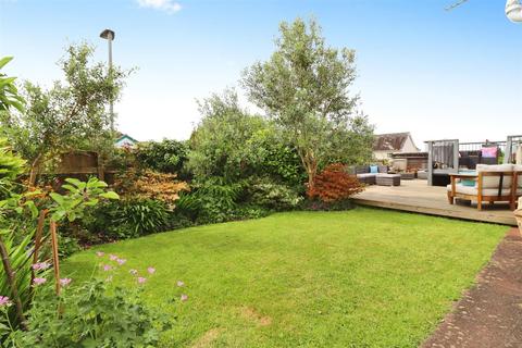 120 Chanters Hill, Barnstaple, EX32 8DE