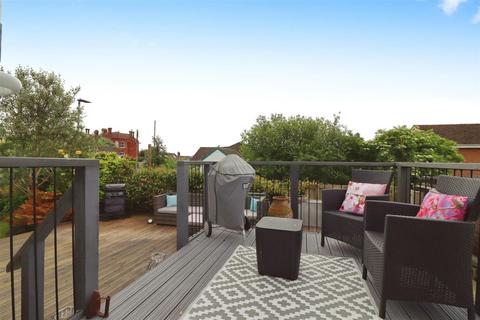 120 Chanters Hill, Barnstaple, EX32 8DE