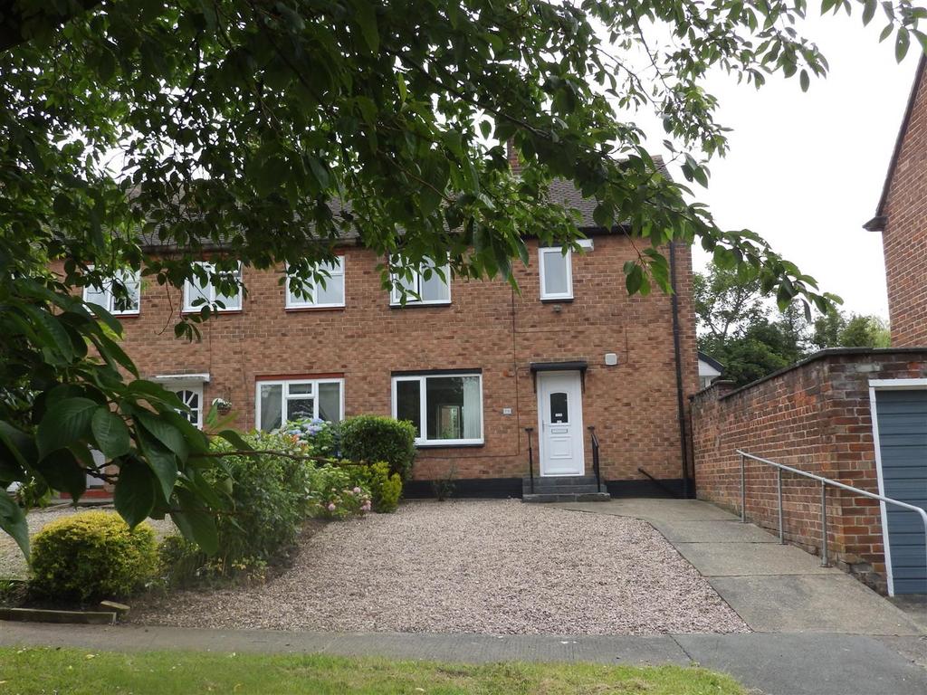 Rossmore Road West, Ellesmere Port... 3 bed end of terrace house £795