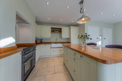 4 bedroom semi-detached house for sale, Wyche Lane, Bunbury