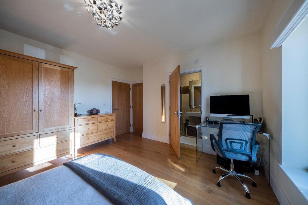 7 The Oaklands-026.JPG
