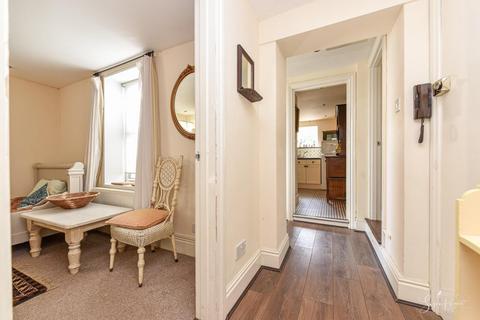 2 bedroom flat for sale, Garden Apartment, 41 Melville Street, Ryde