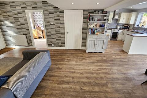 113 Grantham Road, Bingham, Nottingham, NG13 8DF