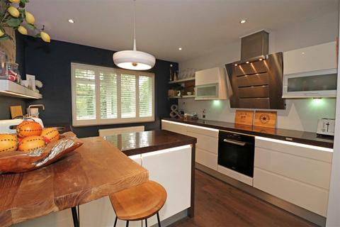 19 Archery Fields, Warwick, CV34 6PQ