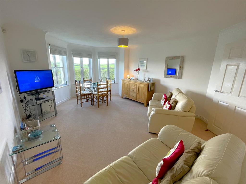 Sitting room 2.JPG