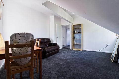 2 bedroom flat to rent, Chapel Lane (Flat 4), Headingley, Leeds