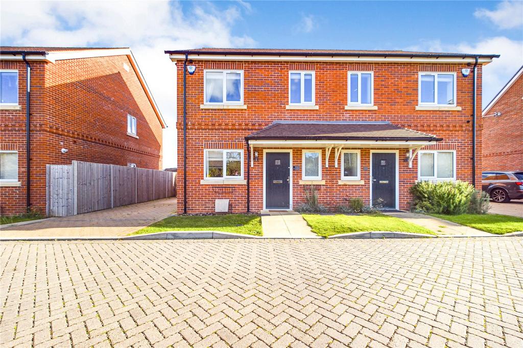 The Ridings, Tilehurst, Reading, Berkshire, RG31 2 bed semidetached