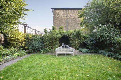 113 Knatchbull Road, London, SE5 9QY