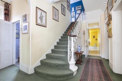 113 Knatchbull Road, London, SE5 9QY