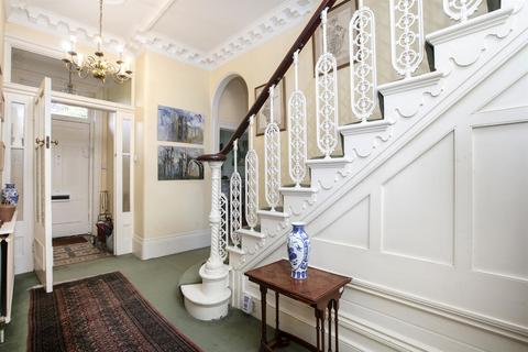 113 Knatchbull Road, London, SE5 9QY