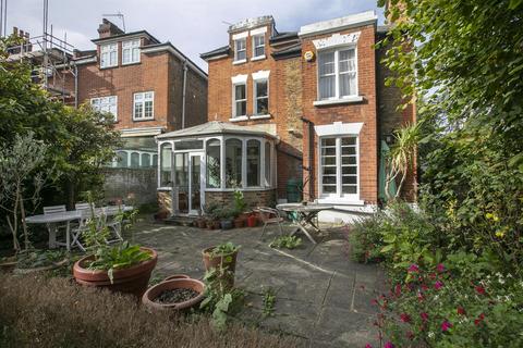 113 Knatchbull Road, London, SE5 9QY