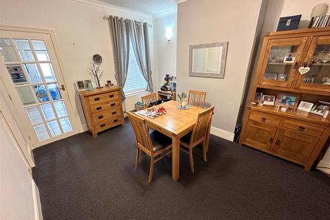 39 Swan Road, Gloucester, GL1 3BJ