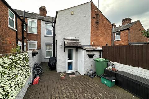 39 Swan Road, Gloucester, GL1 3BJ