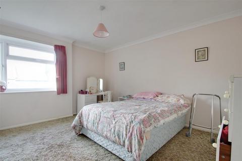2 bedroom flat for sale, Victoria Park Gardens, Worthing