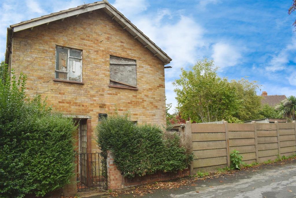 Field Lane, Brentford 2 bed end of terrace house for sale £400,000