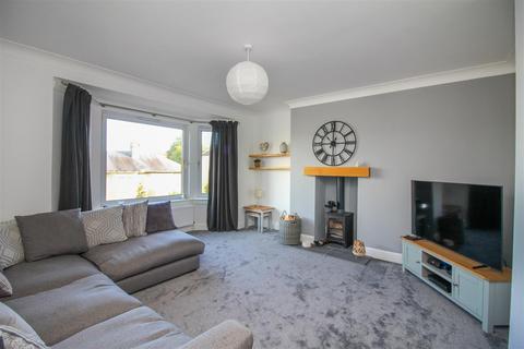 8 Leaburn Drive, Hawick, TD9 9NZ