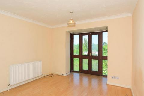 58 Farriers Road, Epsom, KT17 1LP