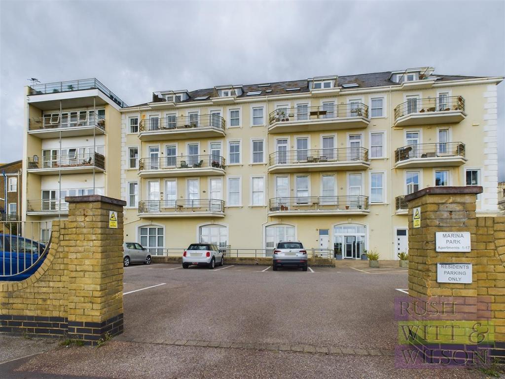 Seaside Road, St. LeonardsOnSea 2 bed flat for sale £350,000