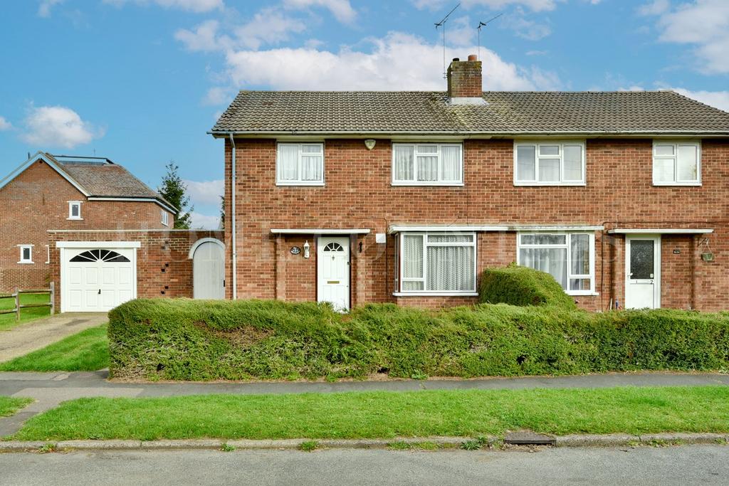 Wheatley Close, Welwyn Garden City, AL7 3 bed semidetached house for