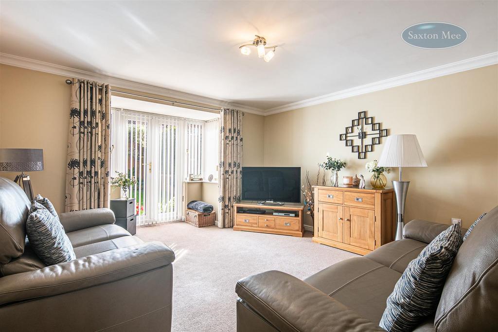 Rother Croft, Hoyland, Barnsley 4 bed detached house £340,000