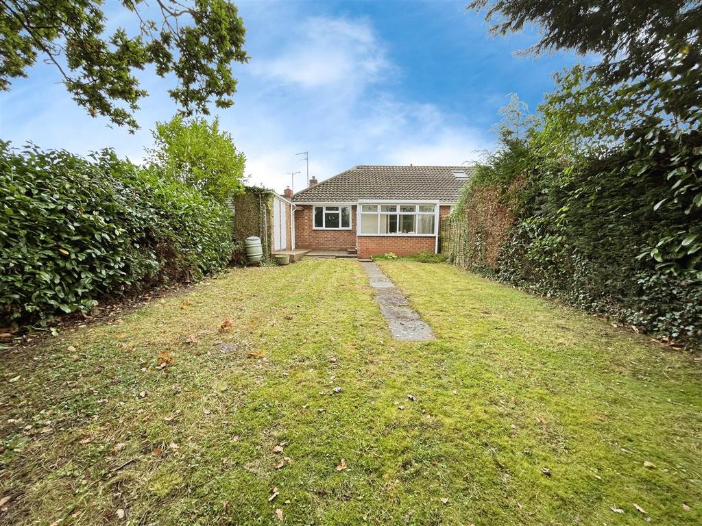 Cameron Close, Leamington Spa 2 bed semidetached bungalow for sale £