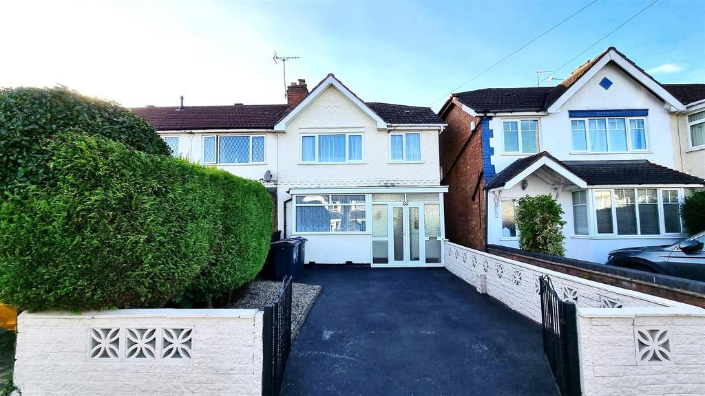 Benson Road, Kings Heath, Birmingham 3 bed end of terrace house for