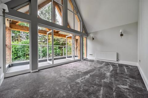 Foxtrot Highercombe Road, Haslemere, GU27 2LQ