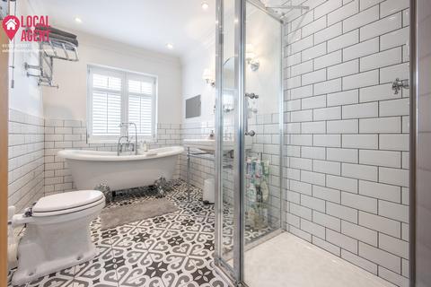 22 Roseacre Road, Welling, DA16 2AD